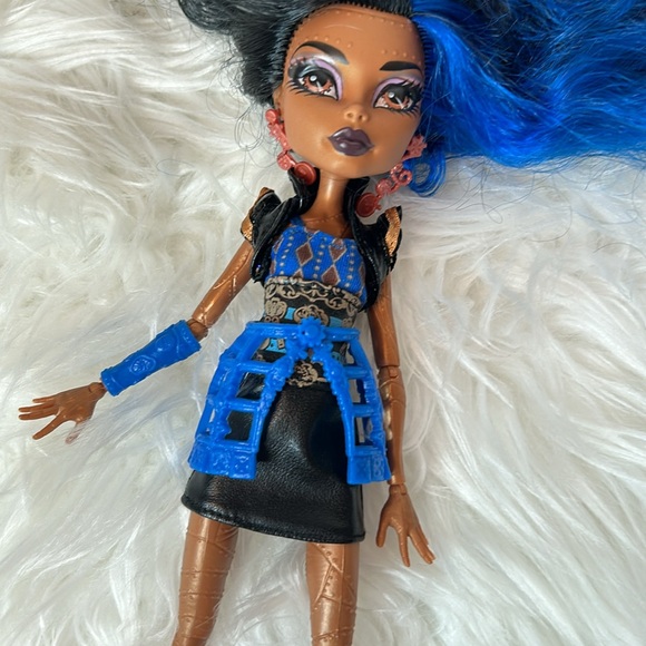 [SOLD] 2012 Monster High Signature Wave 4 Robecca Steam Doll #3652 - Picture 7 of 14